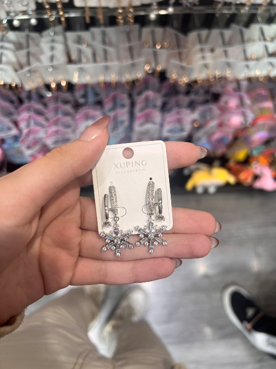 Snowflake earrings